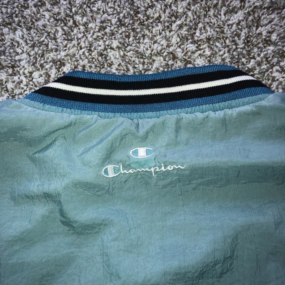Timberwolves Pullover - Picture 9 of 9